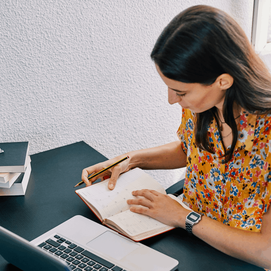 floral shirt desk